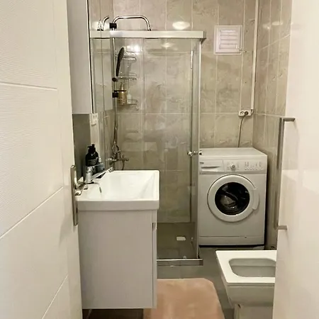 Cozy And Bright Near Bosphorus Apartment Istanbul